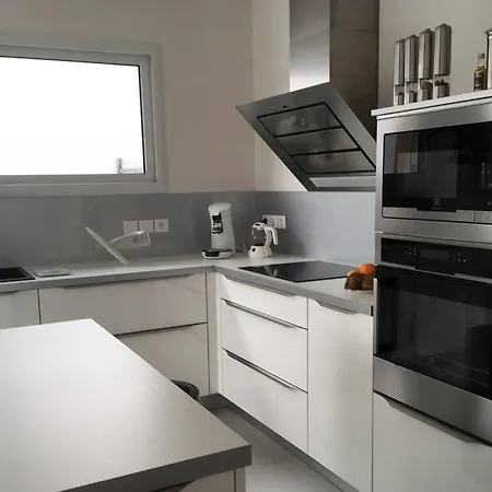 Maison Contemporaine Proche Plage Avec Jardin Clos Et Parking Privatif, Tout Inclus - Fr-1-426-547 *